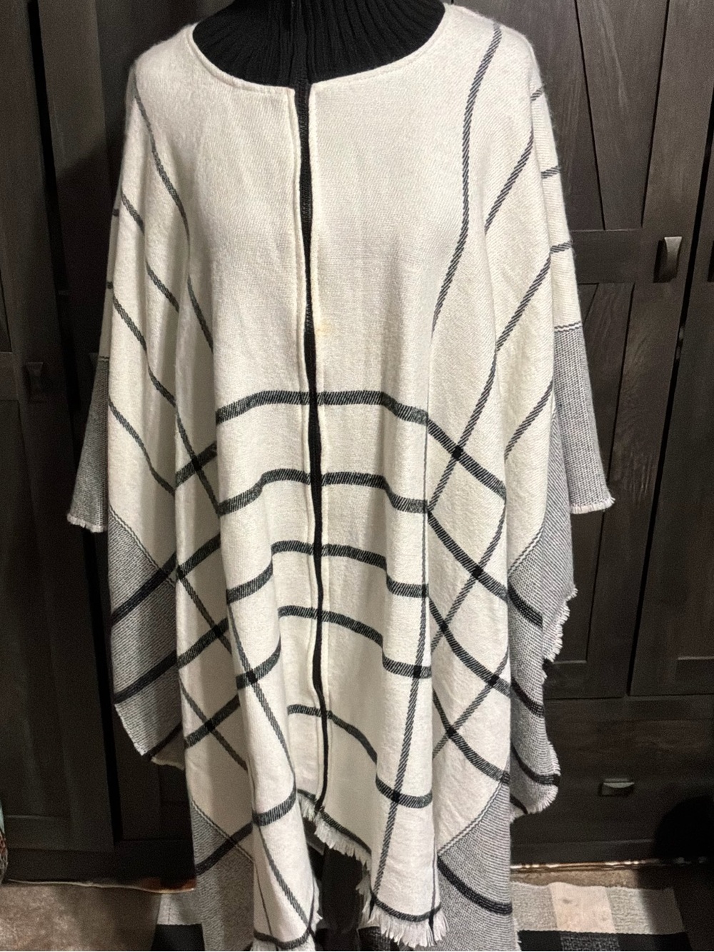 Marc New York White and Gray Plaid Knit Poncho